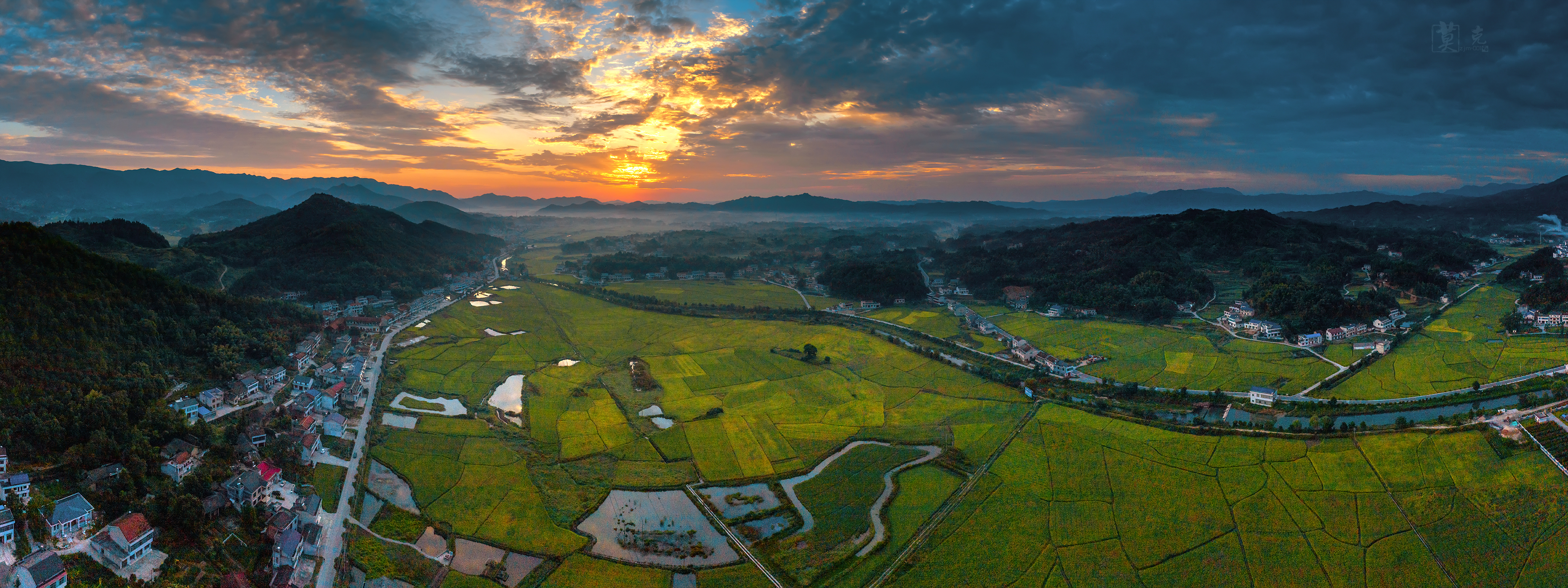延时摄影丨巷子口镇24小时,日月星辰都是家乡的味道
