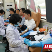 五矿二十三冶团委开展“情浓似血，点亮生命”无偿献血活动