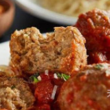 多家餐厅上线植物肉菜品 人造食材能否取悦消费者?