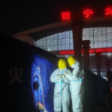 抗疫生产“两不误”——疫情防控中高原之城劳动者剪影