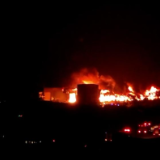郑州消防辟谣“某高校起火”：系仓库起火无人员伤亡
