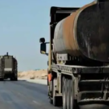 叙媒：美国在叙利亚非法驻军用45辆油罐车盗运石油