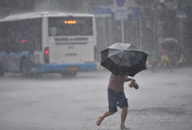 未来三天湖南多阵雨，今天湘南局地暴雨