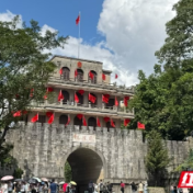 大美红图｜国庆中秋长假首日，广西友谊关景区游人如织