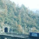 忙里偷闲，这些铁路职工快板儿话春运