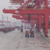 2021年突破4700万标准箱！上海港集装箱吞吐量连续12年全球第一