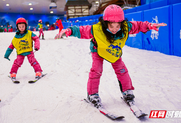组图丨对于孩子，滑雪是一项值得热爱的运动