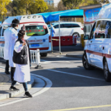 江苏苏州本轮疫情首批治愈患者出院