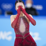 马上评|为谷爱凌喝彩,也请为朱易加油