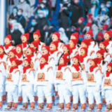 “冬奥里有浓浓的年味，年味里有赛事的精彩”