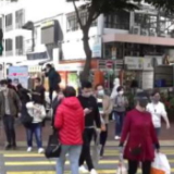 “抗疫快递员”为香港市民送去中央关爱