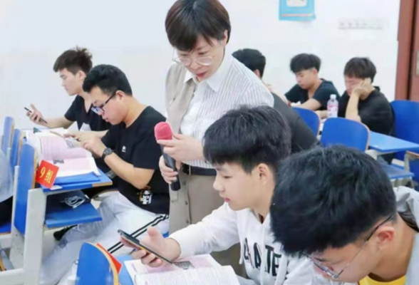 教师风采丨黎虹：以梦为马铸造职业教育新标杆