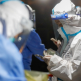 瑞金医院感染科专家:新冠治愈者不具传染性,别慌!居民防护细节别疏忽,坚持!