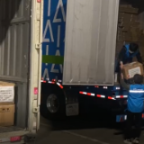 上海罕见病患儿需要特殊奶粉！一场跨越1300公里的三城接力，今天货送到