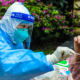  坚持“动态清零”总方针不犹豫不动摇