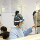 不让核酸报告阻碍"生命通道"！直击上海急诊室