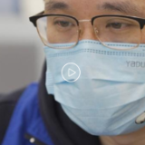 我们的上海｜疫情期间，这条热线24小时为老人而开