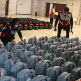 贵州遵义:330个抗疫“暖心包”即将抵达上海