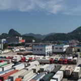 中越边境广西友谊关：从小通道到国际陆路大动脉