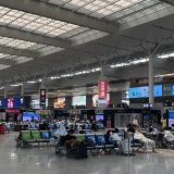 上海虹桥火车站见闻：到发有序，准备“扩容”