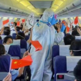 （上海战疫录）一天12班包机 山西援沪1645名医护人员返程