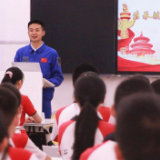 播撒精神火种，点燃航天梦想——西昌卫星发射中心航天人走进校园宣讲航天精神