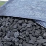 欧洲最大产煤国也缺煤 波兰民众为买煤熬夜排队