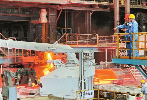 冶炼企业 生产火热