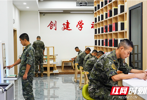“悦读”新体验 武警湖南总队某部利用网络为书香军营赋能