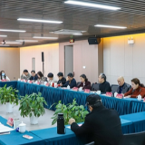 新编湘剧《寻找欧阳海》剧本研讨会在湖南省艺术研究院举行