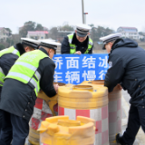 “冻到发紫”!今年首场寒潮“速递”南方