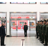 沈晓明看望慰问驻省委大院执勤武警官兵