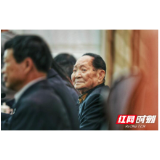 袁隆平：我是“90后”，还要继续干到“百零后”