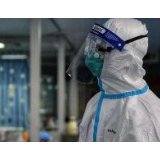 张文宏：我们防的不是同胞 而是输入型疾病