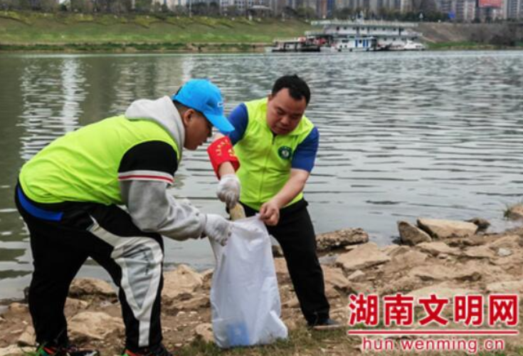 芙蓉花开 文明有我｜1+2+3……这个“湖南好人”带动一群人做志愿者