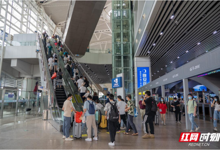 “五一”假期：湖南铁路共发送旅客137万人次
