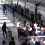 全国铁路短途旅游、探亲等客流持续高位运行 5日铁路预计发送旅客1160万人次