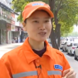 湖北武汉环卫工满彩美:我在“红区”做保洁