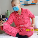 方舱“小品哥”演小品是为了逗病房里的她开心……