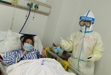 奋战在金银潭医院的湘妹子——中南大学湘雅医院护师李湘湘