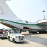 5架外国军机同一天赴上海浦东机场,自提防疫物资