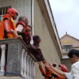 江西鄱阳遭遇特大暴雨 消防指战员跨区域驰援