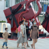 行走自贸区丨走进三亚国际免税城 感受海南免税购物热