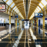 受疫情影响 美国航空公司2020年净亏损或超350亿美元