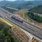 张吉怀铁路即将开通 湘西州人民喜迎“高铁时代”