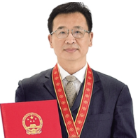 全国脱贫攻坚先进个人获得者尚红伟：把“挂职”当“任职”