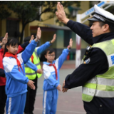 湖南长沙：交通安全知识进校园