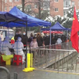 河南郑州：累计集中隔离718人 重点人群核酸检测采样98.98万人