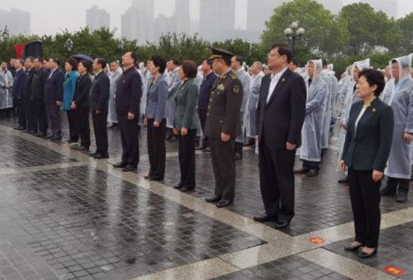党史照耀新征程｜第一站：登上橘子洲头 重温入党誓词 