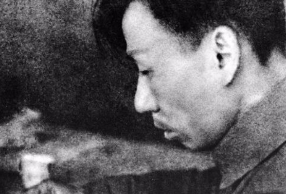 党史上的今天：1939年7月8日，刘少奇发表《论共产党员的修养》讲演
